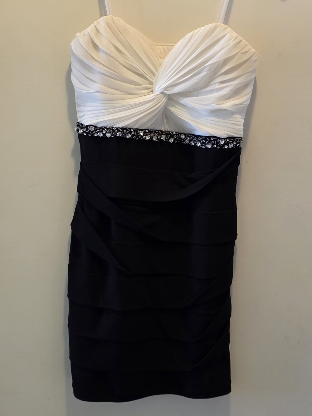 VintageCity Triangles Strapless Ivory & Black Cocktail Dress